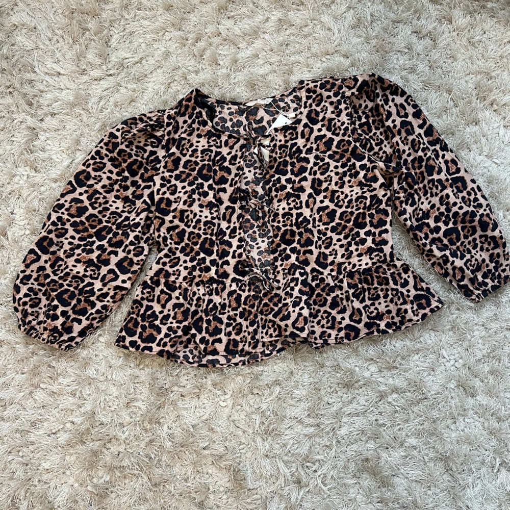 NWT Leopard print tie front top